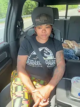 HaloRodeoLover2 online show from April 24, 2026, 4:42 pm