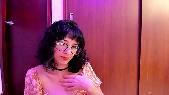  Lunnaa  online show from March 23, 2025, 4:05 am