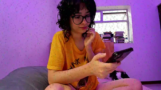  Lunnaa  online show from September 14, 2025, 10:53 pm