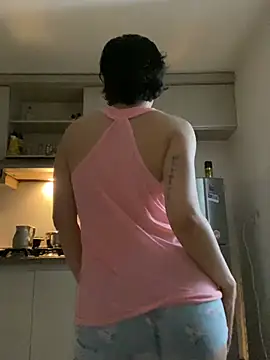  Lunnaa  online show from April 10, 2026, 2:28 am