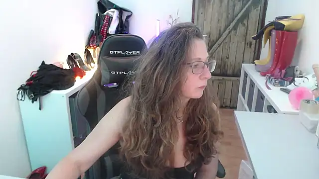 GeilesLuder75 online show from April 10, 2026, 3:28 pm