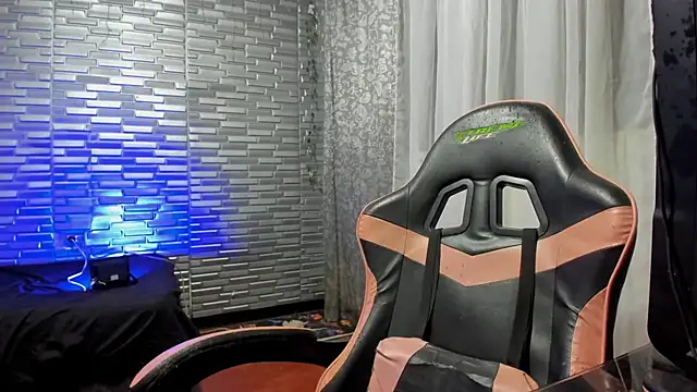 Ginger Sweetty online show from March 10, 2026, 12:59 am