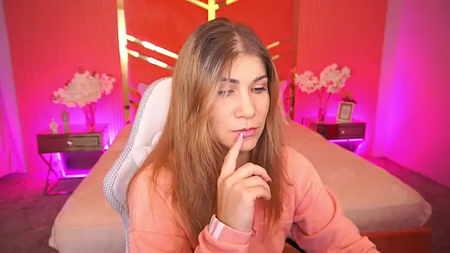 CassandraGood online show from September 22, 2025, 6:37 am