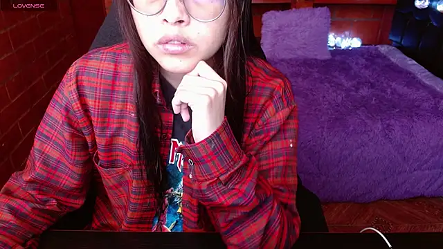 Snapshot of MidoriQuiinn chatting on May 21, 2026, 4:14 pm MidoriQuiinn online show from May 21, 2026, 4:14 pm