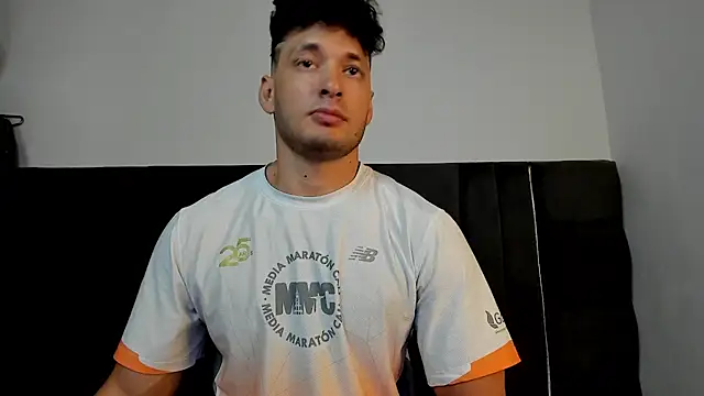 Snapshot of alejandro__2 chatting on March 3, 2026, 4:13 pm alejandro 2 online show from March 3, 2026, 4:13 pm