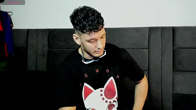 Snapshot of alejandro__2 chatting on April 30, 2026, 8:57 pm alejandro 2 online show from April 30, 2026, 8:57 pm