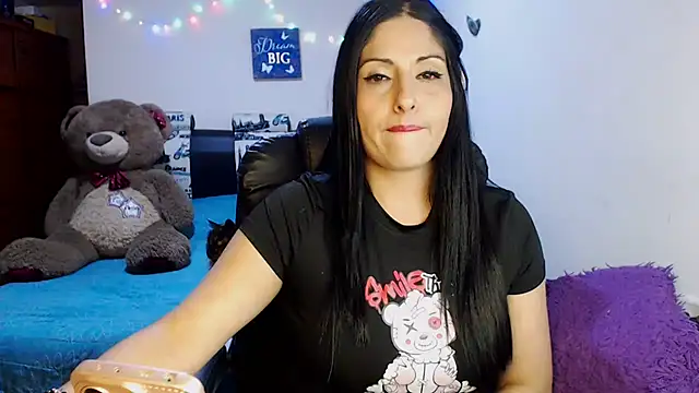 sahtlove1 online show from November 15, 2025, 2:20 am