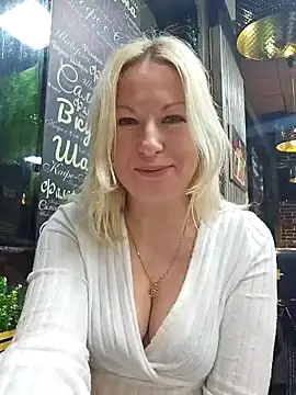 Arina smiles online show from January 25, 2025, 6:35 pm