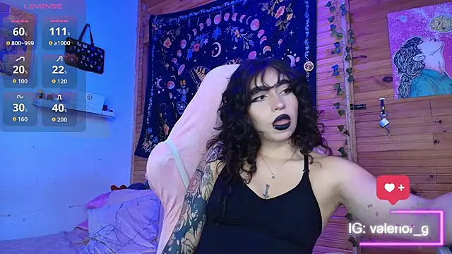 valenor  online show from October 24, 2025, 2:08 am