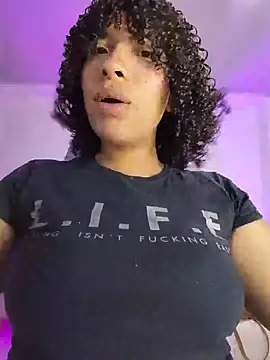 Snapshot of DannaBerry chatting on October 31, 2025, 3:57 pm DannaBerry online show from October 31, 2025, 3:57 pm