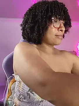 Snapshot of DannaBerry chatting on November 13, 2025, 3:55 pm DannaBerry online show from November 13, 2025, 3:55 pm