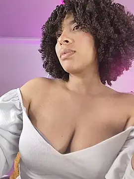 Snapshot of DannaBerry chatting on November 28, 2025, 3:04 pm DannaBerry online show from November 28, 2025, 3:04 pm