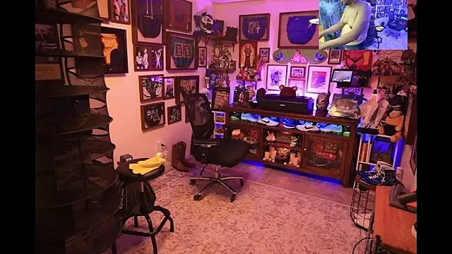 Snapshot of Briefs_bud chatting on January 5, 2025, 6:02 am Briefs bud online show from January 5, 2025, 6:02 am