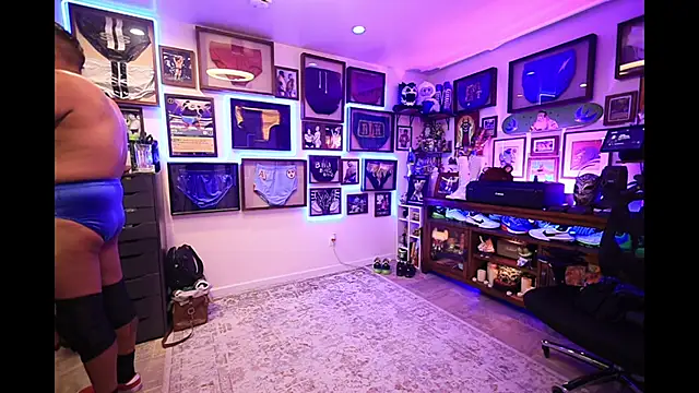 Snapshot of Briefs_bud chatting on February 11, 2025, 3:29 am Briefs bud online show from February 11, 2025, 3:29 am