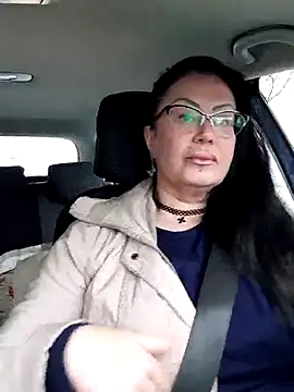 x  KHALEESI  x online show from March 17, 2025, 2:12 pm