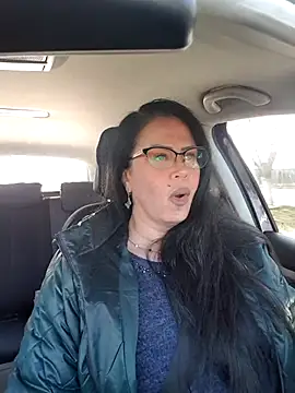 x  KHALEESI  x online show from November 12, 2025, 10:04 am