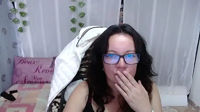 Snapshot of Sonialorens_ chatting on January 28, 2025, 4:19 pm Sonialorens  online show from January 28, 2025, 4:19 pm