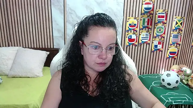 Snapshot of Sonialorens_ chatting on June 23, 2026, 7:56 pm Sonialorens online show from June 23, 2026, 7:56 pm