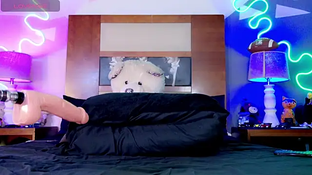 ashley 19xx online show from March 21, 2026, 12:48 am