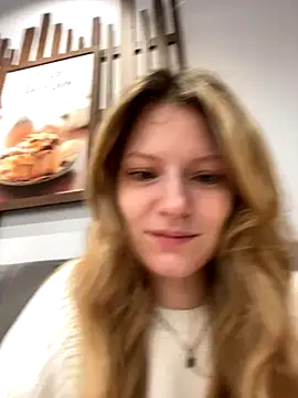 MaryHiggins online show from November 21, 2025, 12:26 pm