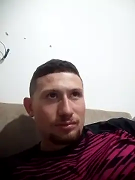 Snapshot of Juninho5755 chatting on November 18, 2025, 10:14 pm Juninho5755 online show from November 18, 2025, 10:14 pm