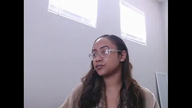 RylHoneyy online show from March 11, 2026, 5:08 pm