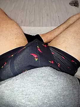 Snapshot of QuietBoy chatting on February 16, 2026, 3:52 pm QuietBoy online show from February 16, 2026, 3:52 pm