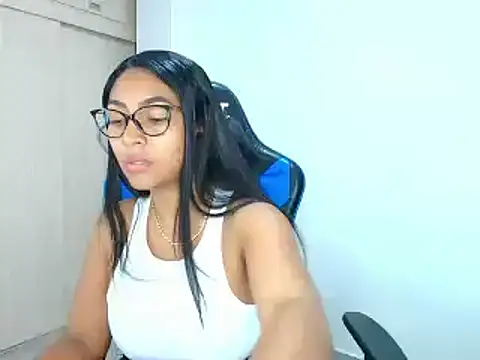 Snapshot of sophiax-x chatting on January 21, 2025, 12:07 pm sophiax-x online show from January 21, 2025, 12:07 pm