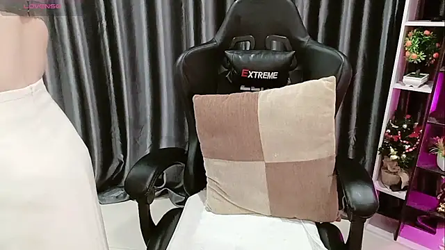 Yuki-yio online show from February 26, 2026, 1:15 am