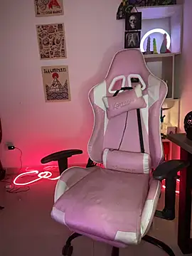 Snapshot of Emma_Wish chatting on November 20, 2025, 9:58 pm Emma Wish online show from November 20, 2025, 9:58 pm