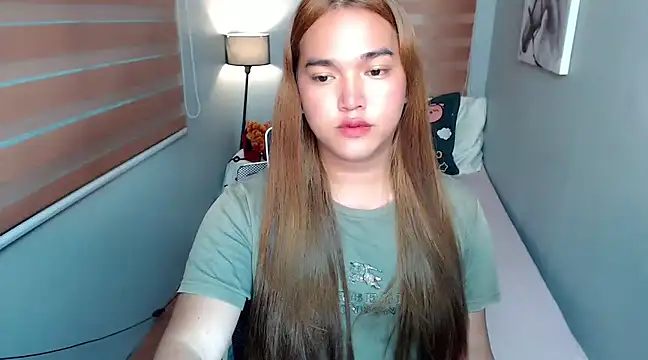 Snapshot of MoaningKylie chatting on December 14, 2024, 3:29 am MoaningKylie online show from December 14, 2024, 3:29 am