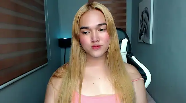 Snapshot of MoaningKylie chatting on January 21, 2025, 6:33 am MoaningKylie online show from January 21, 2025, 6:33 am