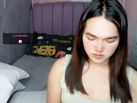 MoaningKylie online show from March 5, 2026, 4:52 am