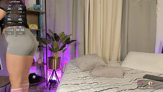 Snapshot of Amy_art chatting on October 2, 2025, 8:49 pm Amy art online show from October 2, 2025, 8:49 pm