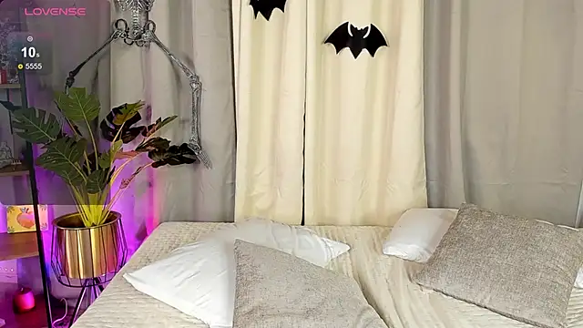 Snapshot of Amy_art chatting on October 10, 2025, 10:09 pm Amy art online show from October 10, 2025, 10:09 pm