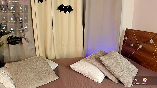 Snapshot of Amy_art chatting on October 11, 2025, 8:07 pm Amy art online show from October 11, 2025, 8:07 pm