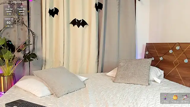 Snapshot of Amy_art chatting on October 17, 2025, 7:49 pm Amy art online show from October 17, 2025, 7:49 pm