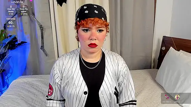 Snapshot of Amy_art chatting on October 25, 2025, 8:58 pm Amy art online show from October 25, 2025, 8:58 pm