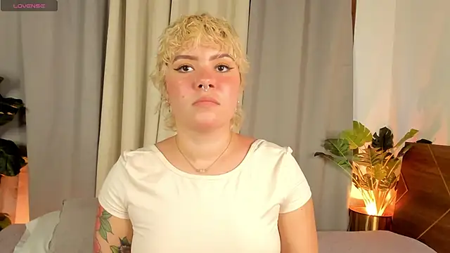 Amy art online show from February 27, 2026, 7:25 pm