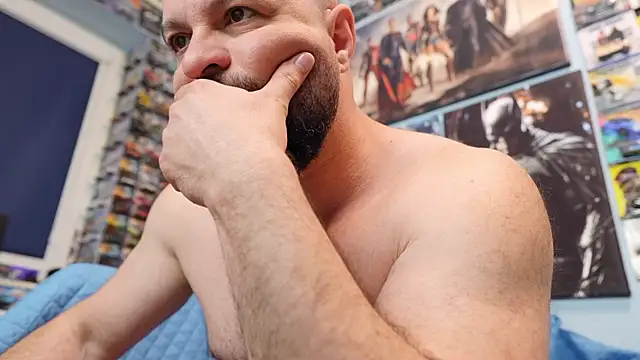 Snapshot of Muscle_Bear chatting on April 25, 2026, 6:38 am Muscle Bear online show from April 25, 2026, 6:38 am
