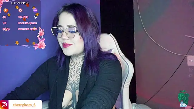 Snapshot of cherrybom_ chatting on December 13, 2024, 5:38 am cherrybom online show from December 13, 2024, 5:38 am