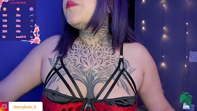 Snapshot of cherrybom_ chatting on February 3, 2025, 8:24 am cherrybom online show from February 3, 2025, 8:24 am