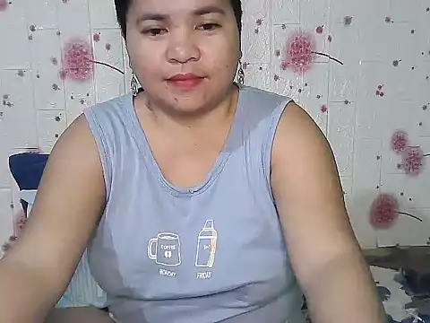 Snapshot of hotpussyxxx33x chatting on February 15, 2025, 12:54 pm hotpussyxxx33x online show from February 15, 2025, 12:54 pm