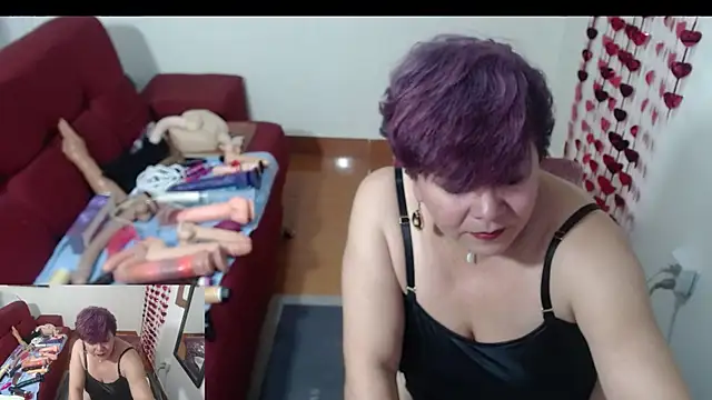 angelitolove727 online show from September 16, 2025, 9:27 pm