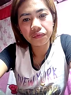 Snapshot of Cutie_body11 chatting on April 19, 2026, 6:56 am Cutie body11 online show from April 19, 2026, 6:56 am