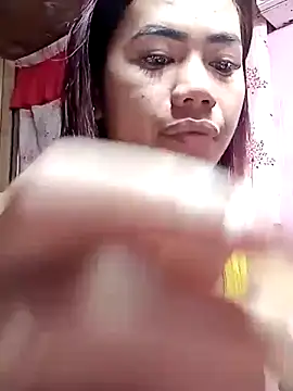 Snapshot of Cutie_body11 chatting on May 12, 2026, 12:19 am Cutie body11 online show from May 12, 2026, 12:19 am