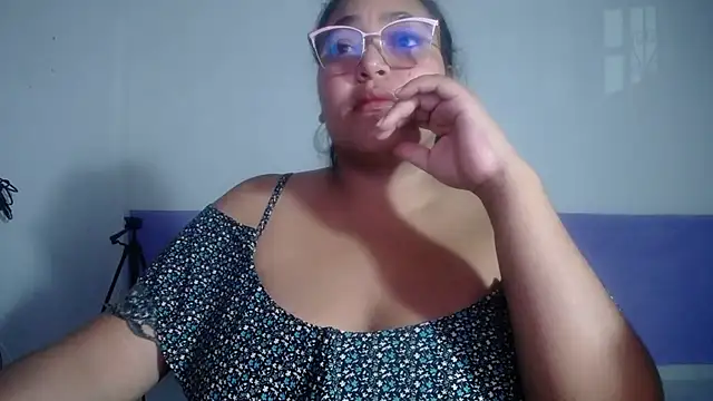 sirena 15 online show from May 29, 2026, 5:27 am