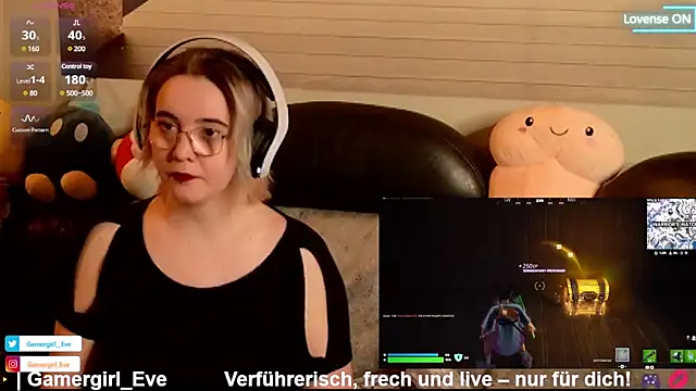 Snapshot of GamerGirl_Eve chatting on January 7, 2025, 7:17 pm GamerGirl Eve online show from January 7, 2025, 7:17 pm