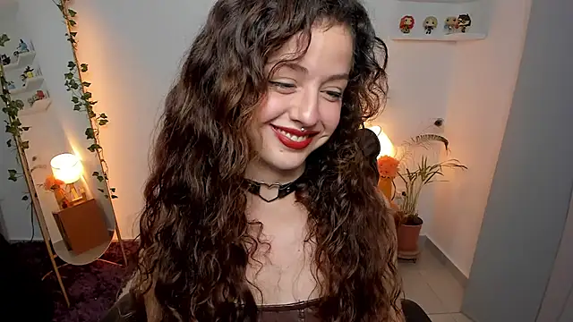 Snapshot of Cassandra_Caiin chatting on July 7, 2026, 12:02 am Cassandra Caiin online show from July 7, 2026, 12:02 am