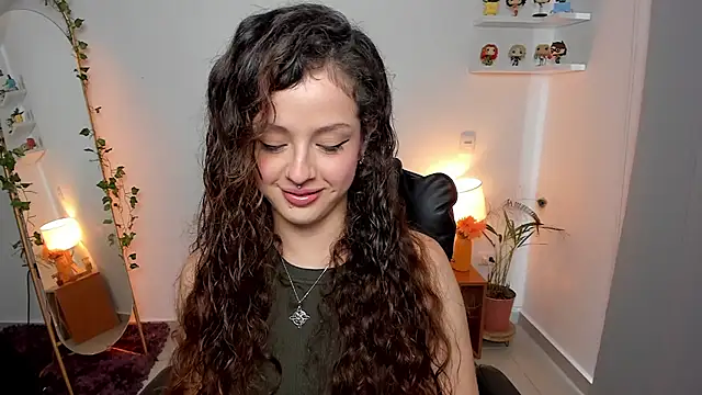 Snapshot of Cassandra_Caiin chatting on July 21, 2026, 10:01 pm Cassandra Caiin online show from July 21, 2026, 10:01 pm
